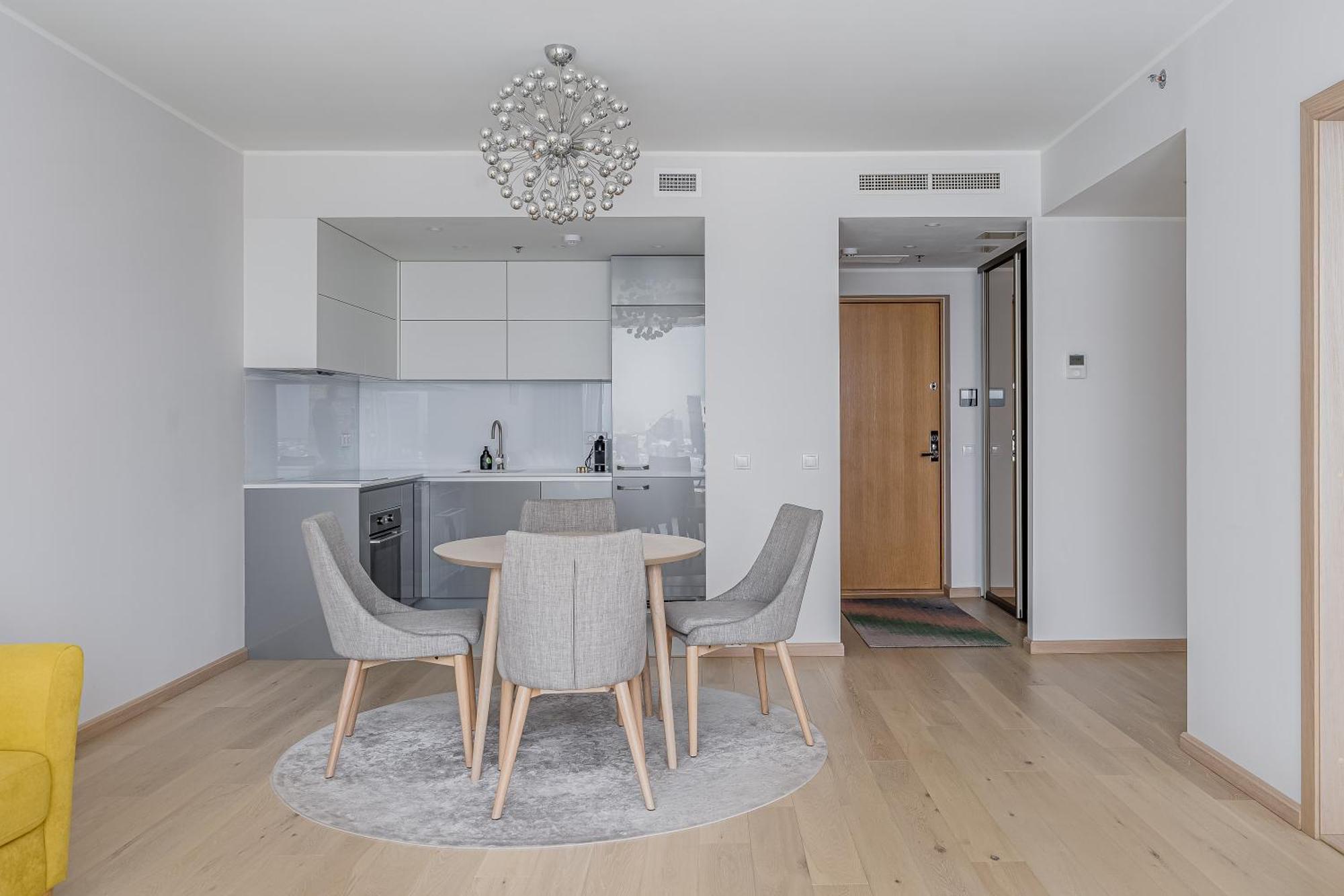 Revalia Fahle Airport Bus-Station Apartments With Best Views Экстерьер фото